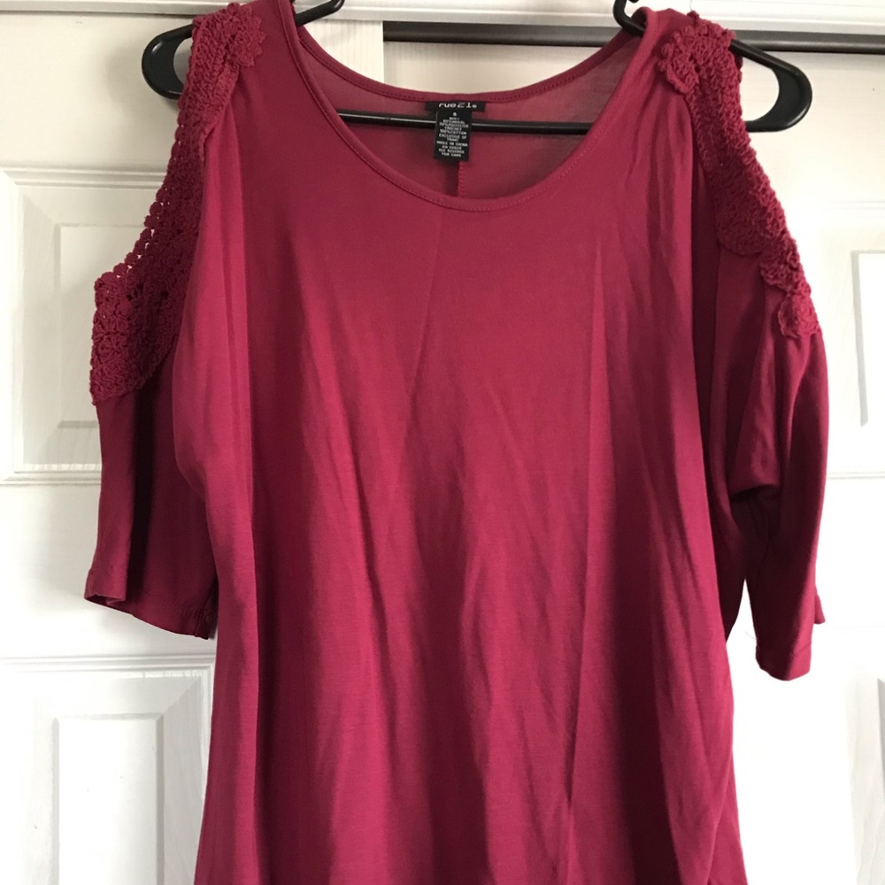Cold shoulder top